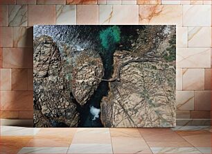 Πίνακας, Aerial View of Rocky Coastline Εναέρια άποψη της βραχώδης ακτογραμμής