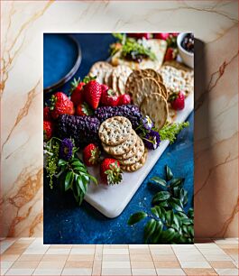 Πίνακας, Assorted Crackers and Fruits on a Serving Board Ποικιλία κράκερ και φρούτα σε τραπέζι σερβιρίσματος