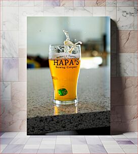 Πίνακας, Beer Glass and Dice Splash Ποτήρι μπύρας και πιτσίλισμα ζαριών