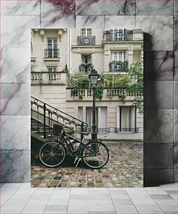 Πίνακας, Bicycle in a European Street Ποδήλατο σε ευρωπαϊκό δρόμο