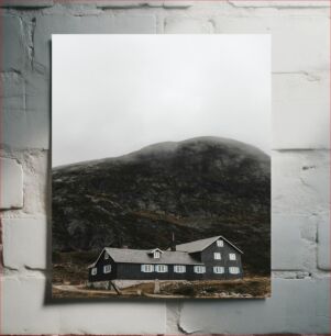 Πίνακας, Cabin in the Misty Mountains Καμπίνα στα Misty Mountains