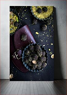 Πίνακας, Chocolate Pistachio Confections Σοκολατένια Φιστίκια Αιγίνης