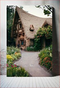 Πίνακας, Cozy Cottage in Blossoming Garden Άνετο εξοχικό σπίτι στον ανθισμένο κήπο