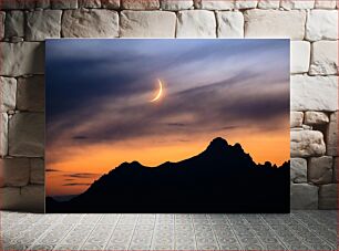 Πίνακας, Crescent Moon Over Mountain at Sunset Ημισέληνος πάνω από το βουνό στο ηλιοβασίλεμα