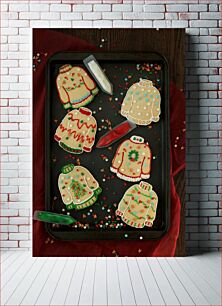 Πίνακας, Decorated Christmas Sweater Cookies Διακοσμημένα χριστουγεννιάτικα μπισκότα πουλόβερ