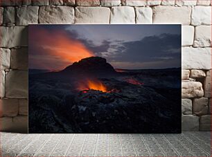 Πίνακας, Erupting Volcano at Sunset Έκρηξη ηφαιστείου στο ηλιοβασίλεμα