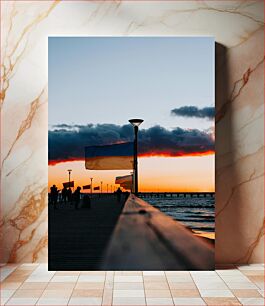 Πίνακας, Flags at Sunset on a Pier Σημαίες στο ηλιοβασίλεμα σε μια προβλήτα