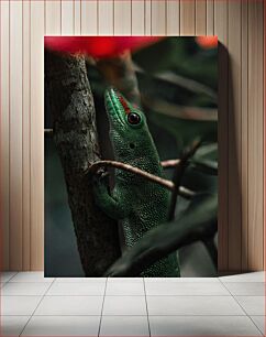 Πίνακας, Green Lizard on Tree Πράσινη σαύρα στο δέντρο