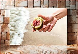 Πίνακας, Hand Holding a Fig by the Sea Χέρι που κρατά ένα σύκο δίπλα στη θάλασσα