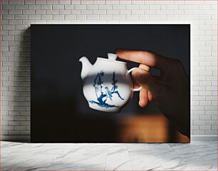 Πίνακας, Hand Holding a Teapot Χέρι που κρατά μια τσαγιέρα