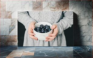 Πίνακας, Hands Holding a Bowl of Blueberries Χέρια που κρατούν ένα μπολ με βατόμουρα