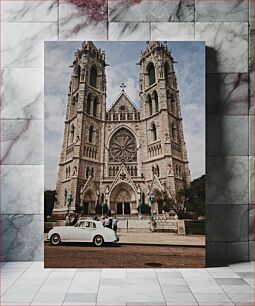 Πίνακας, Historic Cathedral with Classic Car Ιστορικός καθεδρικός ναός με κλασικό αυτοκίνητο