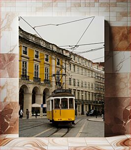 Πίνακας, Historic Streetcar in City Center Ιστορικό τραμ στο κέντρο της πόλης