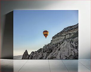 Πίνακας, Hot Air Balloon Over Rocky Landscape Μπαλόνι ζεστού αέρα πάνω από το βραχώδες τοπίο