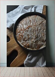 Πίνακας, Iced Cake on Wooden Board Παγωμένο κέικ σε ξύλινη σανίδα