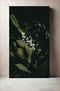 Πίνακας, Lush Greenery with White Flowers Καταπράσινο με λευκά λουλούδια