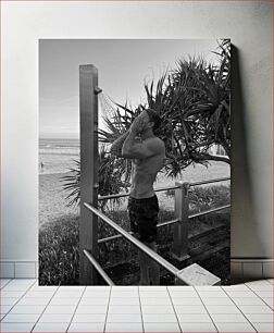 Πίνακας, Man Taking a Beach Shower Άνδρας που κάνει ντους στην παραλία