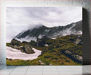 Πίνακας, Mountain Cabin in Mist Ορεινή Καμπίνα στην Ομίχλη