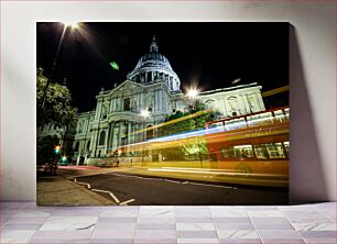 Πίνακας, Night View of Classical Building with Moving Bus Νυχτερινή άποψη Κλασικού Κτηρίου με Κινούμενο Λεωφορείο