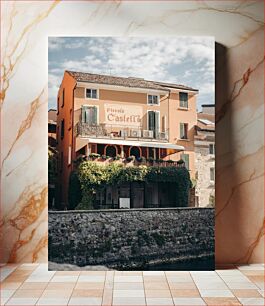 Πίνακας, Old Italian Building with Ivy Παλιό ιταλικό κτήριο με κισσό