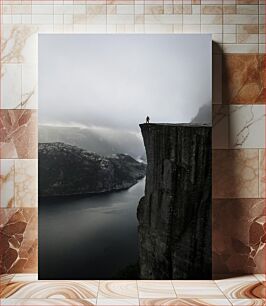 Πίνακας, Person Standing on Cliff Edge Άτομο που στέκεται στην άκρη του γκρεμού