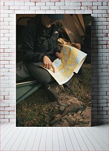 Πίνακας, Person Studying a Map on a Camping Trip Άτομο που μελετά έναν χάρτη σε ένα ταξίδι κάμπινγκ