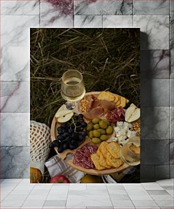 Πίνακας, Picnic Cheese and Wine Platter Πιατέλα με τυρί και κρασί για πικνίκ