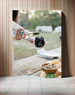 Πίνακας, Pouring Wine Outdoors Χύνοντας κρασί σε εξωτερικούς χώρους