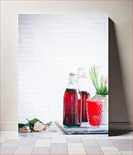 Πίνακας, Refreshing Red Drink with Flowers Δροσιστικό κόκκινο ρόφημα με λουλούδια