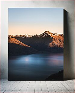 Πίνακας, Serene Mountain Lake at Sunset Γαληνή ορεινή λίμνη στο ηλιοβασίλεμα