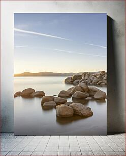 Πίνακας, Serene Rocky Shore at Sunset Γαλήνια βραχώδη ακτή στο ηλιοβασίλεμα