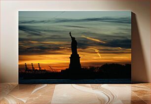 Πίνακας, Silhouette of the Statue of Liberty at Sunset Σιλουέτα του αγάλματος της ελευθερίας στο ηλιοβασίλεμα