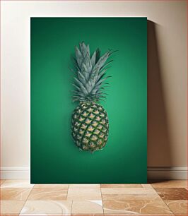 Πίνακας, Single Pineapple on Green Background Ενιαίος ανανάς σε πράσινο φόντο