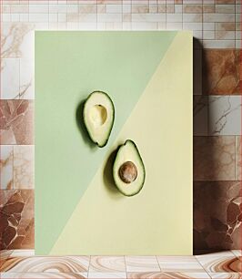 Πίνακας, Sliced Avocado on Colorful Background Αβοκάντο σε φέτες σε πολύχρωμο φόντο