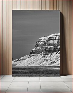 Πίνακας, Snow-Covered Mountain in Black and White Χιονισμένο βουνό σε μαύρο και άσπρο