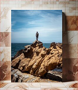 Πίνακας, Solitary Adventurer on Rocky Cliff Μοναχικός τυχοδιώκτης στο Rocky Cliff