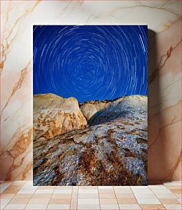 Πίνακας, Star Trails Over Rocky Landscape Αστρικά μονοπάτια πάνω από το βραχώδες τοπίο