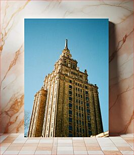 Πίνακας, Tall Building Against Blue Sky Ψηλό κτίριο ενάντια στο γαλάζιο του ουρανού