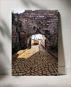 Πίνακας, Taxi Passing Through Ancient Archway Ταξί που περνά μέσα από την αρχαία αψίδα