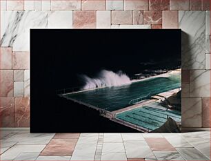 Πίνακας, Waves Crashing into the Pool at Night Κύματα που πέφτουν στην πισίνα τη νύχτα