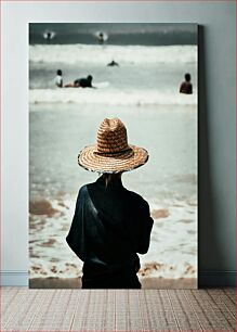 Πίνακας, Woman Observing Surfers at the Beach Γυναίκα που παρατηρεί σέρφερ στην παραλία