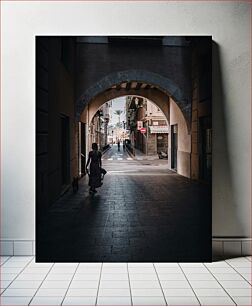 Πίνακας, Woman Walking Through an Archway Γυναίκα που περπατά μέσα από μια αψίδα