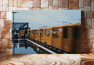 Πίνακας, Yellow Subway Train in Motion Κίτρινο τρένο του μετρό σε κίνηση