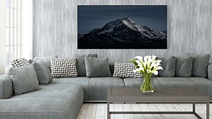 Πίνακας, μια ασπρόμαυρη φωτογραφία ενός χιονισμένου βουνού