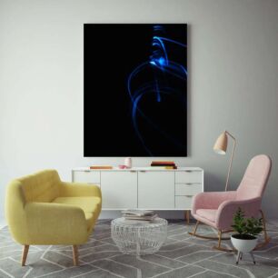 Πίνακας, μια θολή φωτογραφία με μπλε φώτα σε μαύρο φόντο