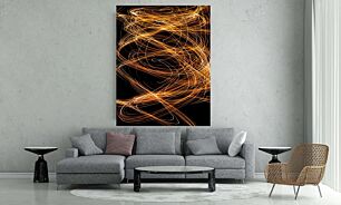 Πίνακας, μια θολή φωτογραφία με πορτοκαλί φώτα σε μαύρο φόντο