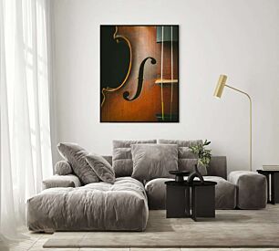 Πίνακας, κοντινό πλάνο βιολιού σε μαύρο φόντο
