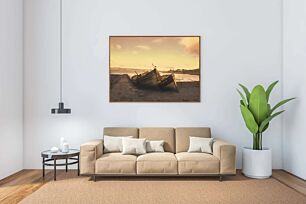 Πίνακας, δυο βάρκες που κάθονται πάνω από μια αμμώδη παραλία