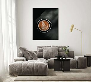 Πίνακας, ένα φλιτζάνι καφέ που κάθεται πάνω από ένα πιατάκι