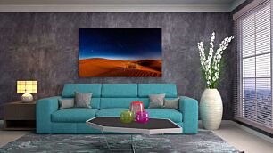 Πίνακας, ένα χωράφι με γρασίδι στη μέση μιας ερήμου